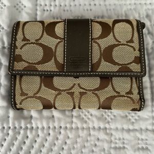 Coach wallet. Beautiful condition!